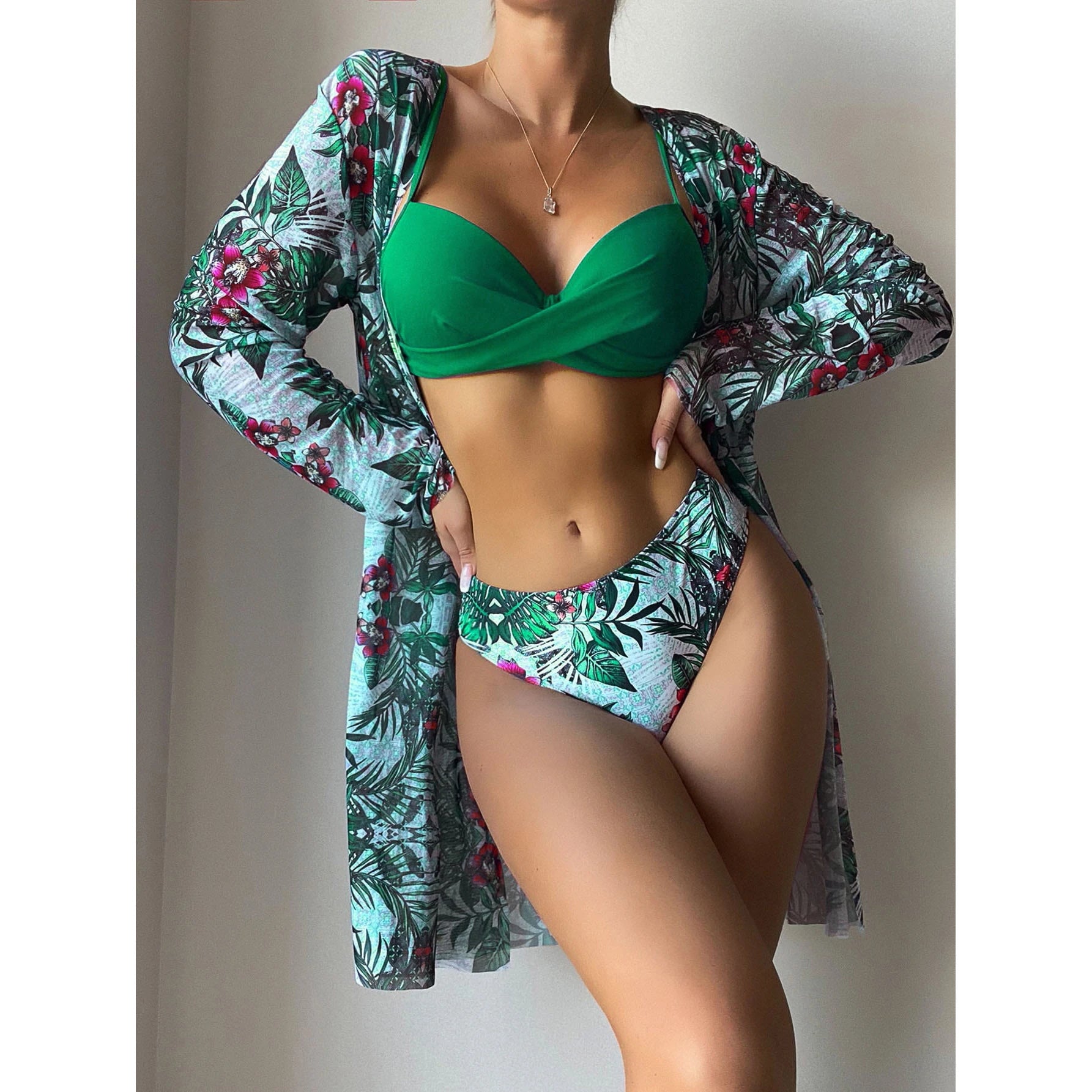 Conjunto biquíni feminino saia de Praia com bojo fabulbeach